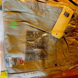 - J5 Men’s Levi’s 505 Regular 38x30L NWT Tan